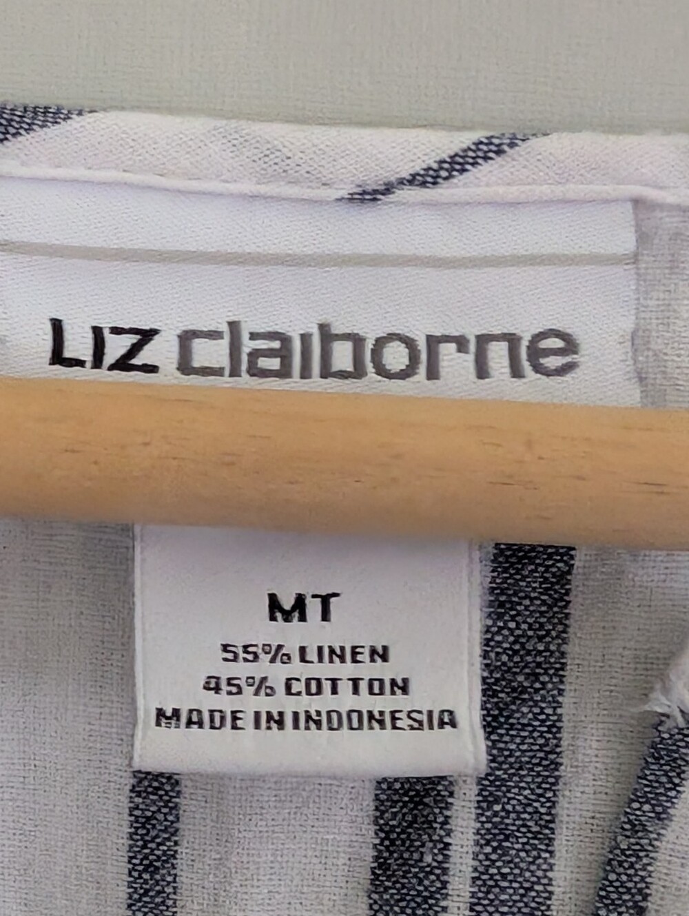 Liz Claiborne | Medium | Linen Blend | Tunic | Perfect for Summer - Picture 2 of 10
